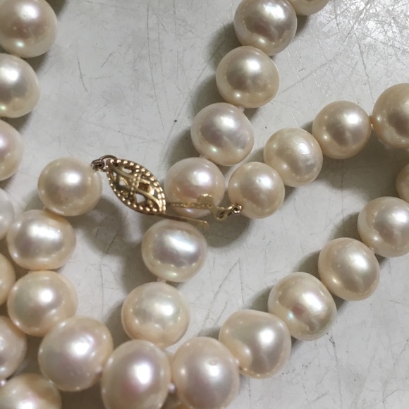 SOLD Vintage | Genuine Pearl Necklace - Picture 5 of 6